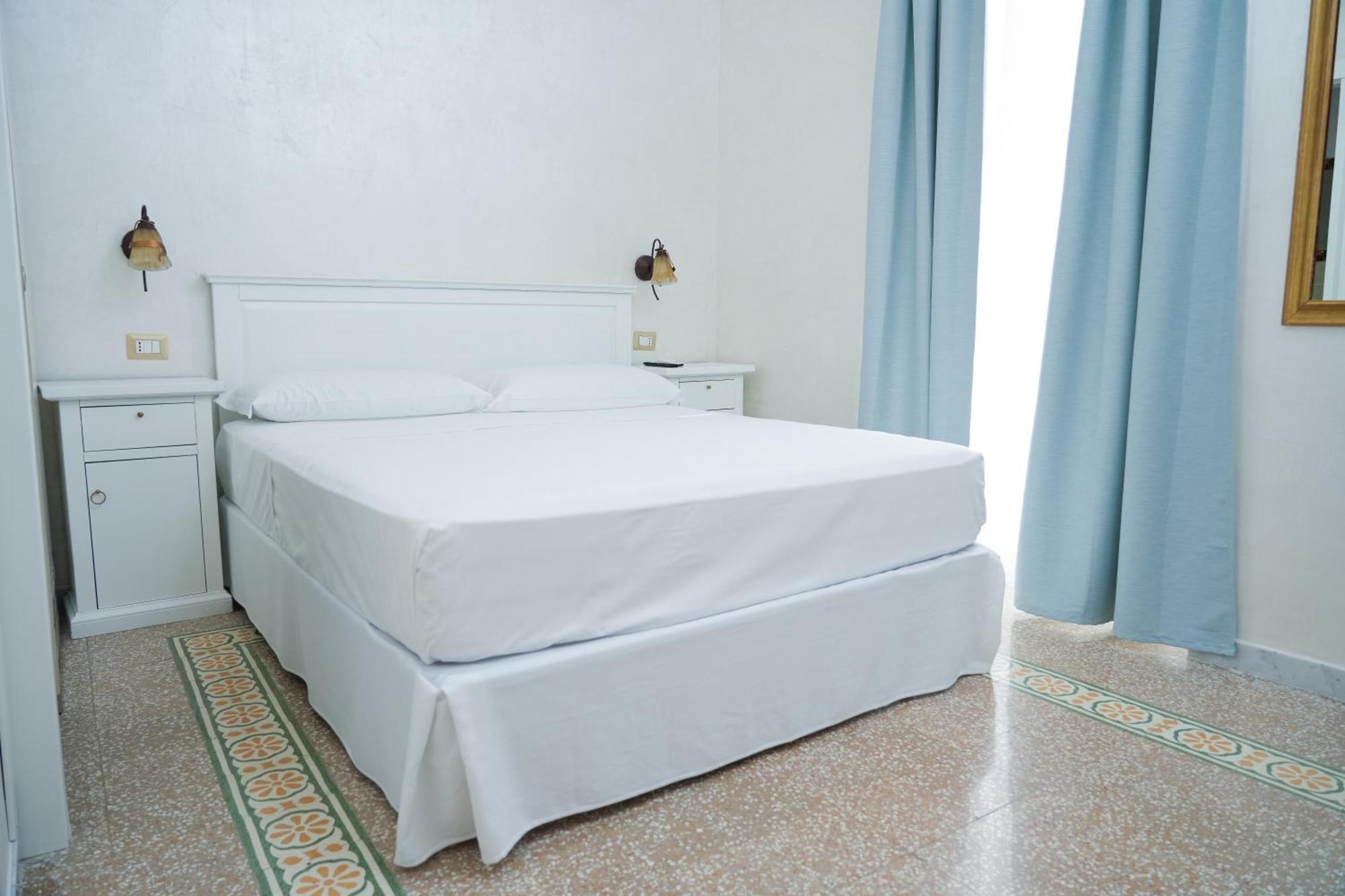 La Casa In Centro Hotel Salerno Kültér fotó