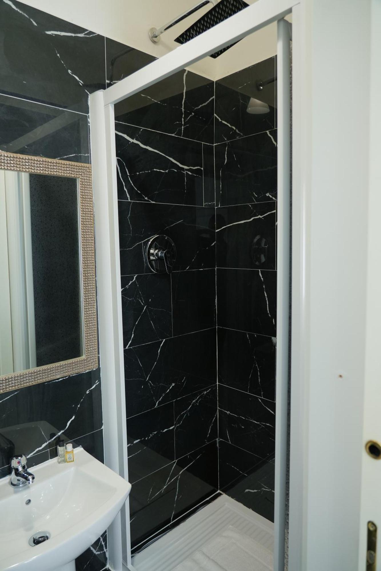 La Casa In Centro Hotel Salerno Kültér fotó
